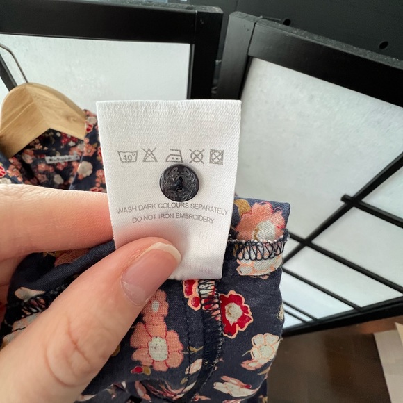 Lightweight Summer Blouse - Picture 3 of 5